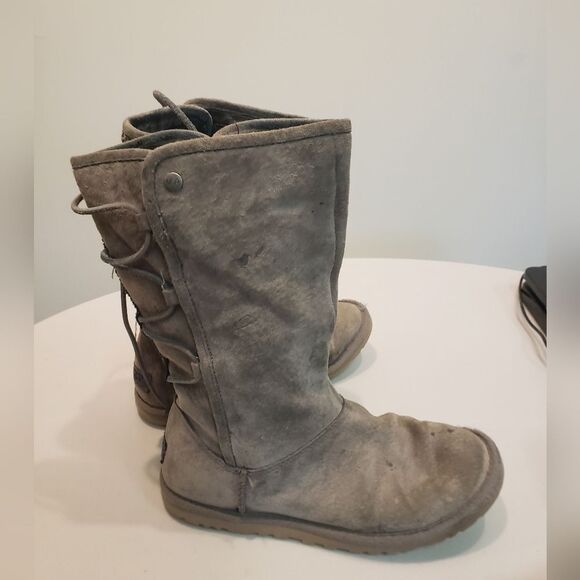 UGG Boots Size 6 - Picture 3 of 7